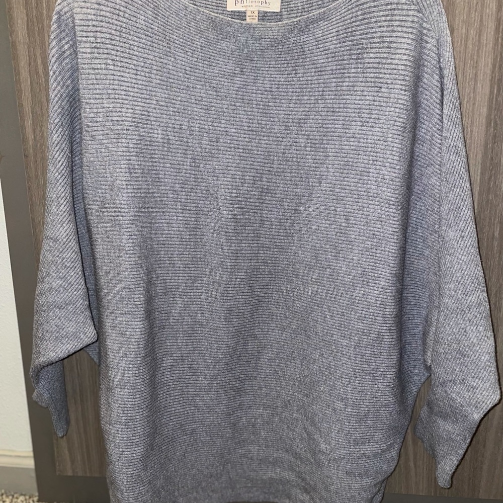 Philosophy woman’s sweater grey